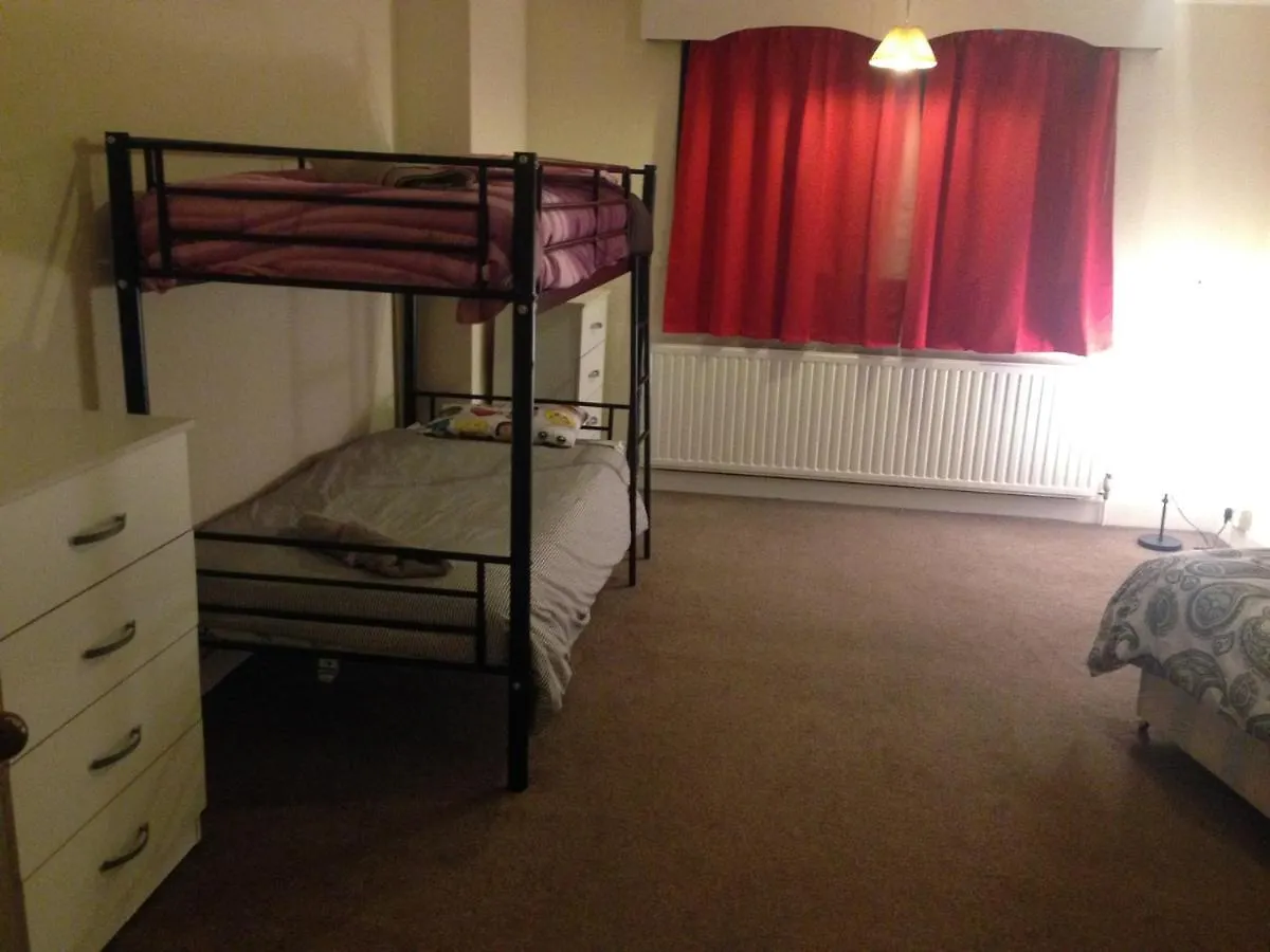 The Airman Hotel Feltham 0*,  United Kingdom